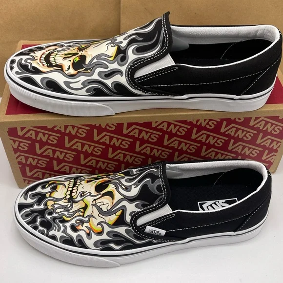 Vans Men's Black Skull Design Bold Classic Slip-On
Flame Skull Black/True White - Picture 10 of 16